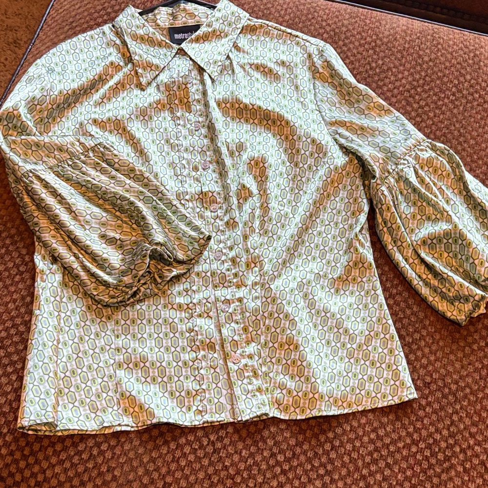 Metrostyle Geometric Button-Down Shirt - Green and Cream